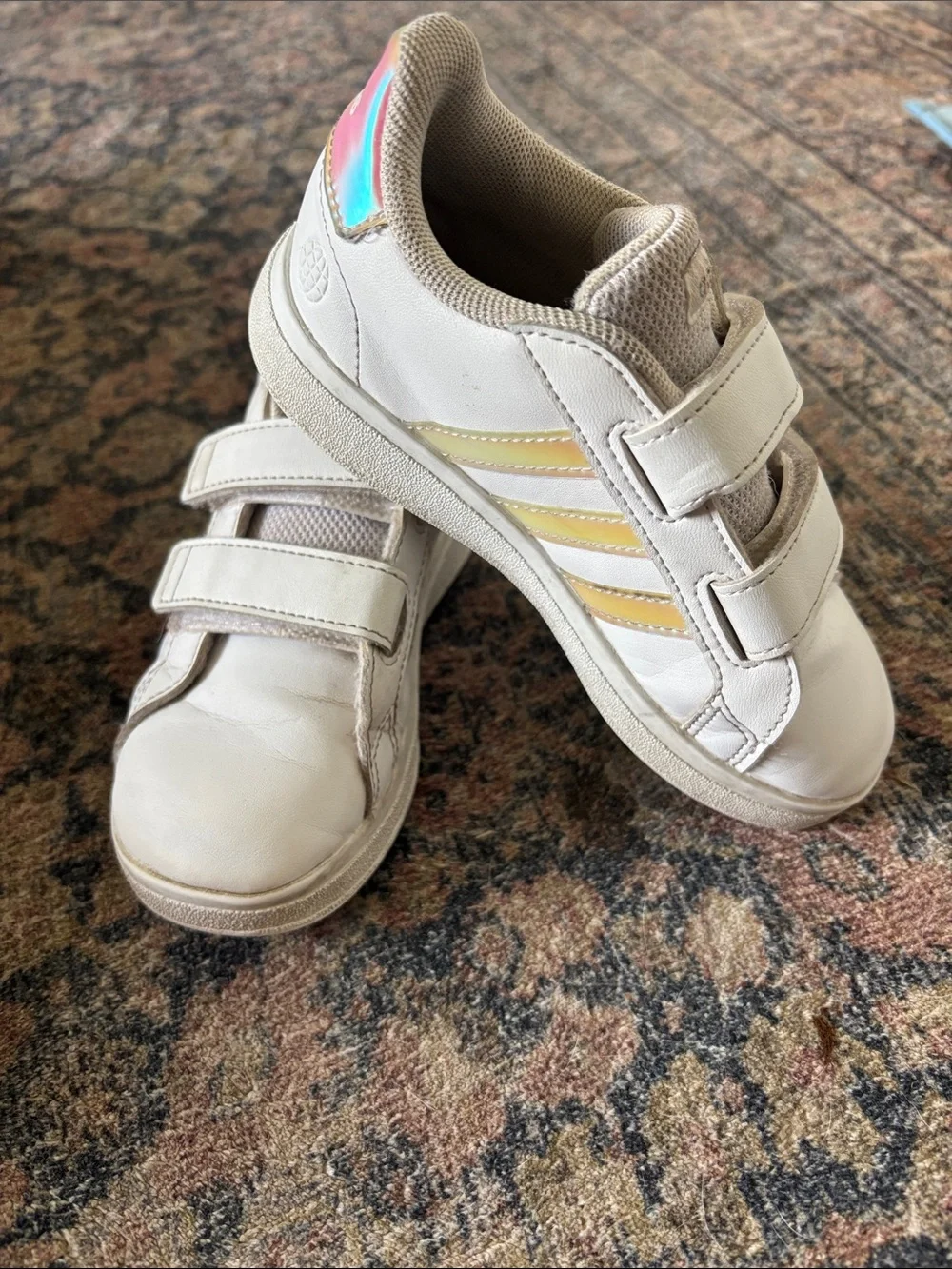 Adidas Velcro sneakers play condition